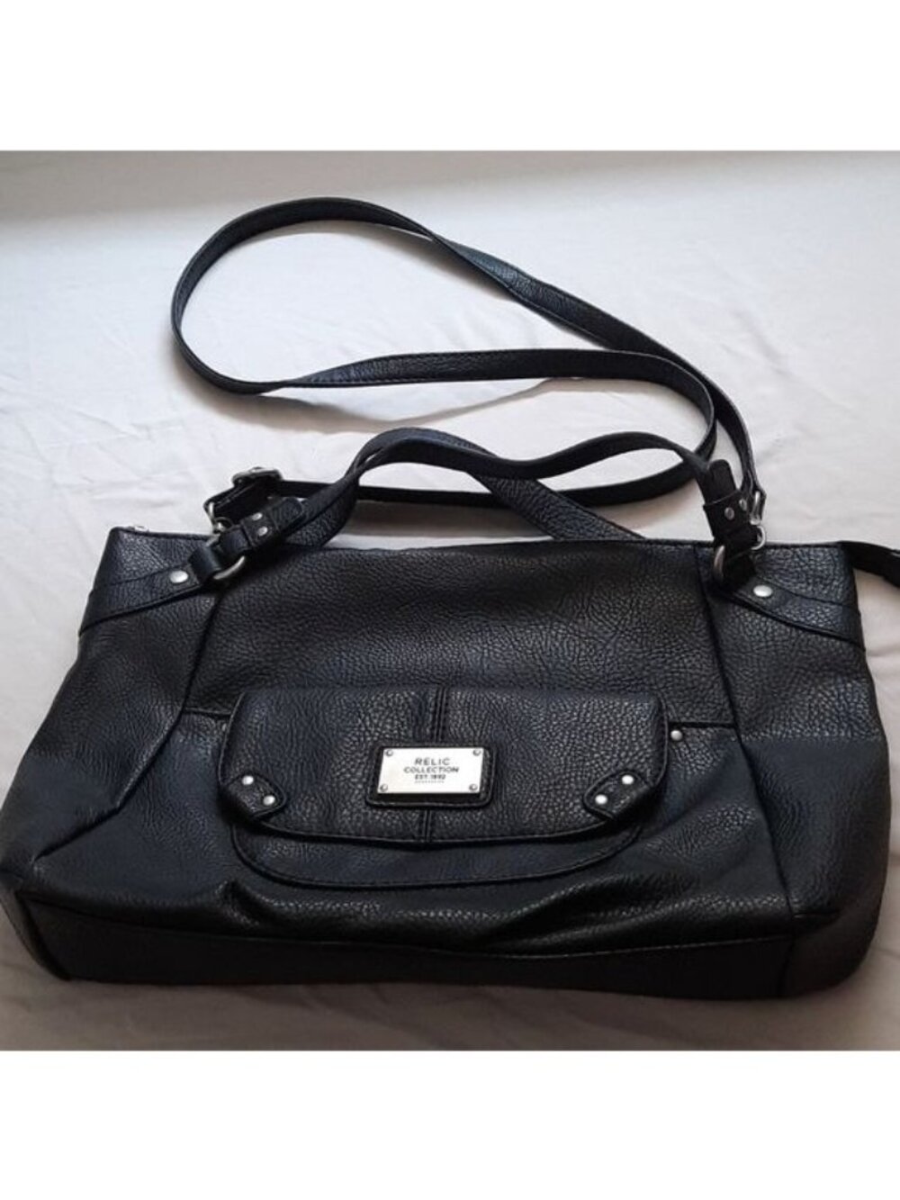 Relic Collection Pebble Faux Leather Crossbody Handbag